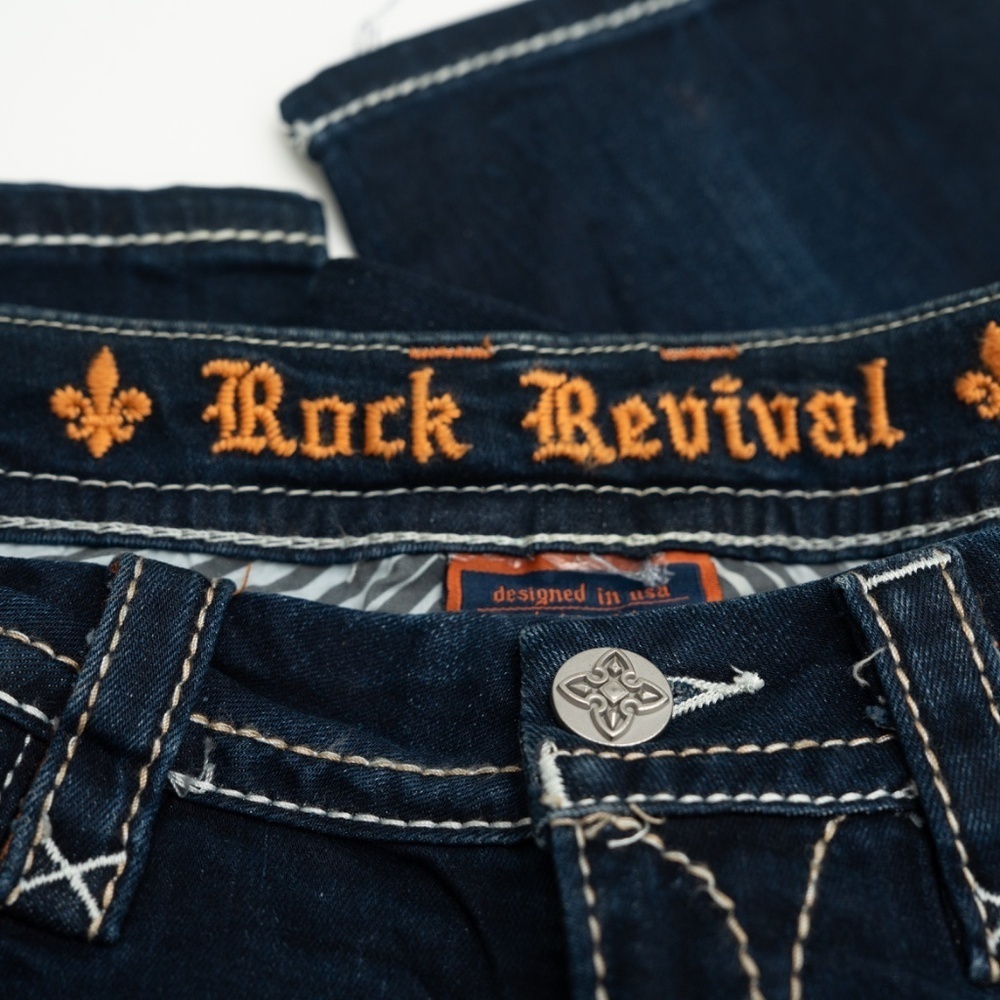 Rock Revival Yara Cuffed Stretch Capri Jeans - Picture 11 of 13